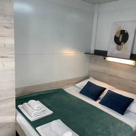 Mobile Nika&lana Campingplatz Privlaka (Zadar)